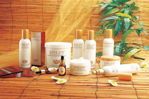 绿嫩化妆品加盟费用及总投资解析